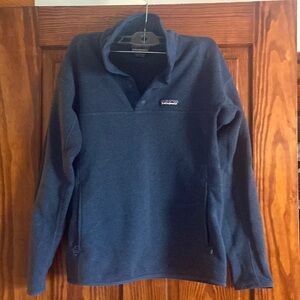 Patagonia navy pullover
